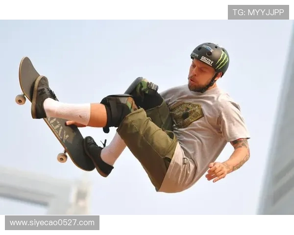 南京极限运动队揭秘:灵活性训练与极限挑战的完美结合 南京极限运动队揭秘:灵活性训练与极限挑战的完美结合