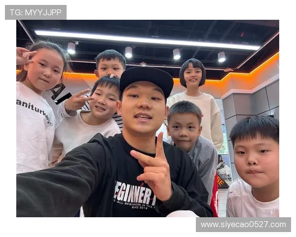 上海街舞队的耐力挑战与成长之路探索街舞文化的深度与魅力